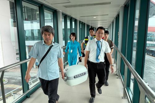 Vietnam Airlines đổi chuyến, chạy đua thời gian vận chuyển mô, tạng cứu người
