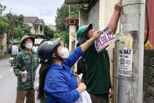 Xã Đoài Phương ra quân tổng rà soát, làm sạch quảng cáo, rao vặt