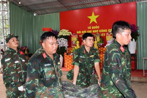 Thêm 5 'người con đất Việt' được đón về từ lòng đất mẹ