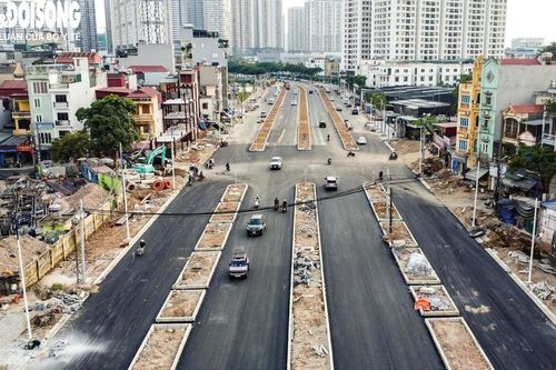 Đường nối 'khu đô thị nhà giàu' ở Hà Nội rộng 50m vừa thông xe