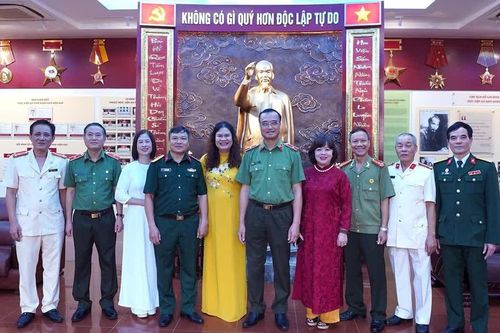 Tiếp bước con đường vinh quang