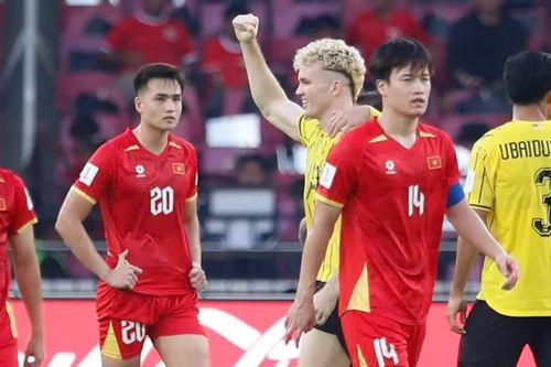 Thua ĐT Malaysia, vì sao ĐT Việt Nam bị trừ nhiều điểm hơn 2 trận thắng cộng lại?