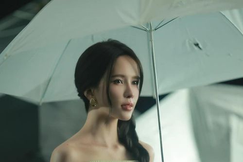 Thiều Bảo Trâm kể chuyện bước qua ngày mưa để tìm lại ngày nắng