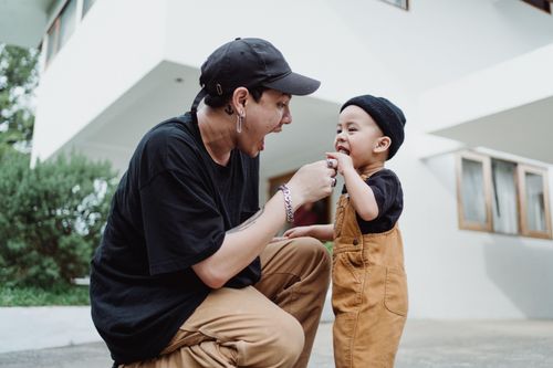 Nỗi ám ảnh 'bố hoàn hảo'