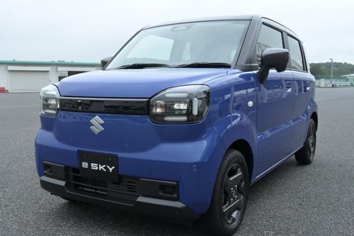 Suzuki ra mắt xe điện mini giá chỉ hơn 13.000 USD