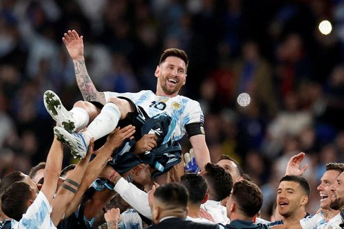 Đối thủ hạng 93 và nghịch lý trong ngày chia tay Messi