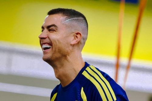 Ronaldo cắt tóc sau tuyên bố rời tuyển Bồ Đào Nha