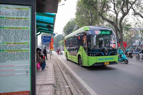 Hà Nội thêm 53 xe buýt điện thay thế xe diesel trên 6 tuyến