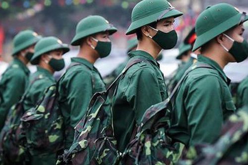 Đang học đại học liên thông chính quy sau khi đã tốt nghiệp trung cấp có được hoãn tạm gọi nhập ngũ?