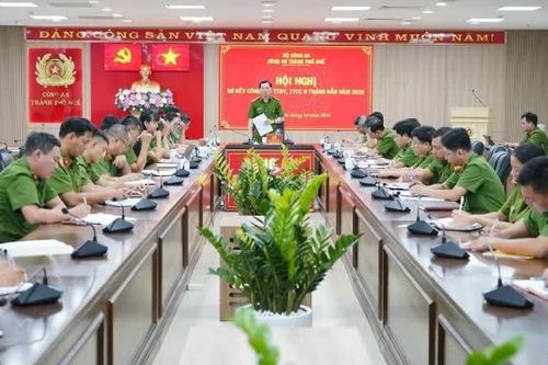 Công an thành phố Huế, phát hiện, xử lý hơn 16.000 trường hợp vi phạm trật tự đô thị