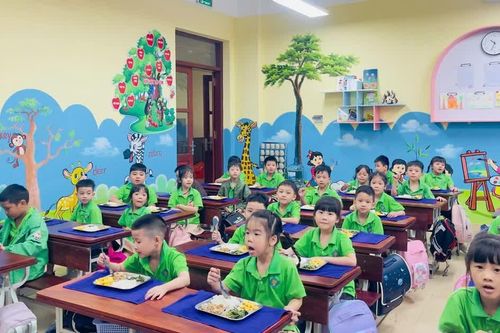 Chính quyền vào cuộc quyết liệt, hàng chục nghìn học sinh trường công lập tại Bắc Ninh đã ăn bán trú trở lại