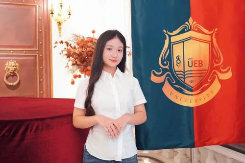 Nữ sinh trường chuyên đạt IELTS 7.5, chinh phục SAT 1500 sau 7 lần thi, trở thành thủ khoa đầu vào UEB