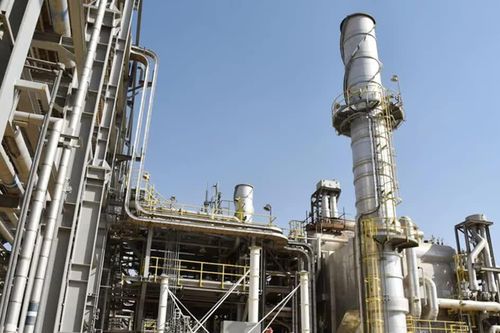 OPEC+ duy trì hạn ngạch khai thác dầu
