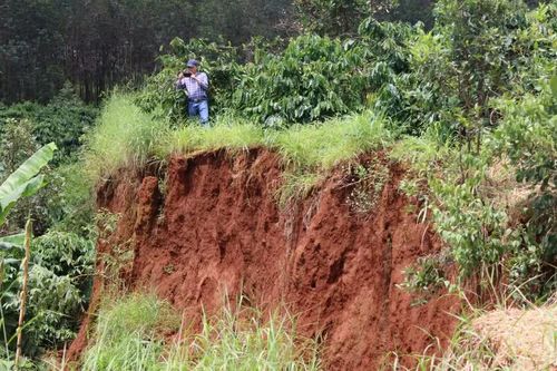 Khảo sát, khắc phục sụt lún đất ở Gia Lai