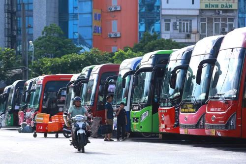 Hà Nội: Bến xe Giáp Bát, Nước Ngầm dừng tiếp nhận tuyến xe khách đăng ký mới