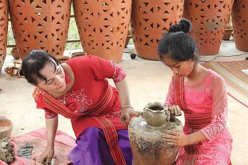 Lễ hội gốm Chăm Bàu Trúc 2026: Tôn vinh di sản và nghệ nhân làng cổ