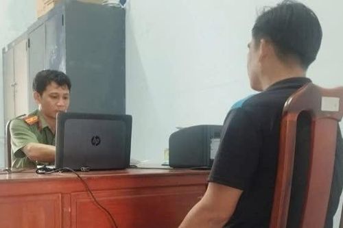 Nhiều người dân dùng bằng lái xe giả mua trên mạng xã hội để tham gia giao thông tại Vĩnh Long