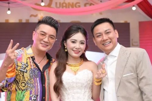 Đàm Vĩnh Hưng dự đám cưới Hoài Lâm