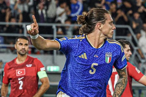 Italia tiếp đà hồi sinh, đánh bại Thổ Nhĩ Kỳ