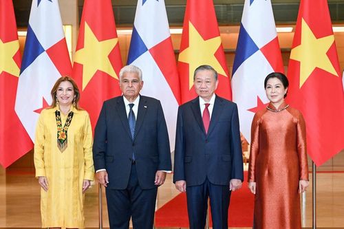 Tổng Bí thư, Chủ tịch nước và phu nhân chủ trì lễ đón Tổng thống Panama