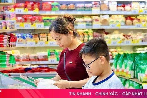 Nhiều người tiêu dùng Hà Tĩnh điều chỉnh thói quen chi tiêu