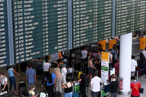 Chi phí và thuế tăng cao đẩy giá vé máy bay tại Đức lên gần gấp đôi trong 14 năm