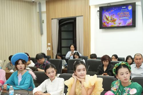 NSND Xuân Bắc-Tự Long cùng tham gia chương trình nghệ thuật 'Chắp cánh tuổi thơ'