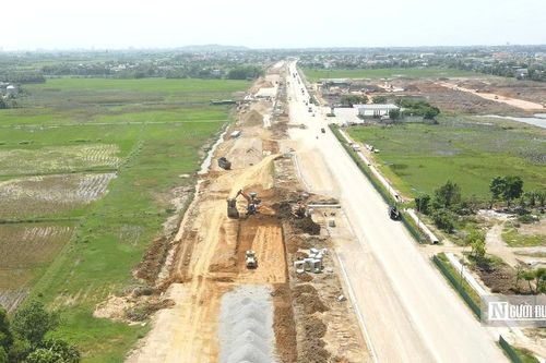 Cát thiếu, giá cao: 'Bài toán khó' của những dự án nghìn tỷ ở Thanh Hóa