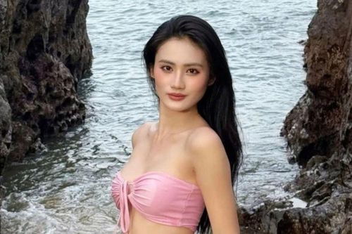 Hoa hậu Ý Nhi báo tin vui sau 3 năm xa nhà