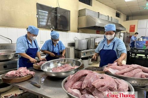Kiểm soát bữa ăn, siết trách nhiệm người đứng đầu trường học