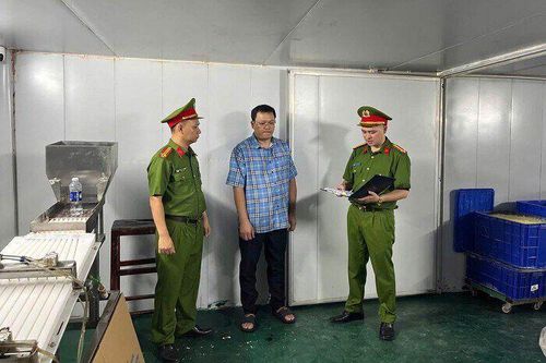 Công ty đứng sau 1,2 triệu lọ C sủi giả ‘một vốn, bốn lời’ bán cho trẻ em: Vốn 2 tỷ đồng, đăng ký kinh doanh 181 ngành nghề