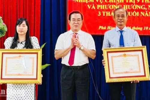 Phú Hòa kết nạp đảng viên đạt 137% kế hoạch năm