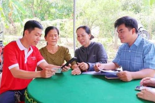 Xã Bình Hàng Trung: Huy động sức mạnh cả hệ thống chính trị trong chuyển đổi số