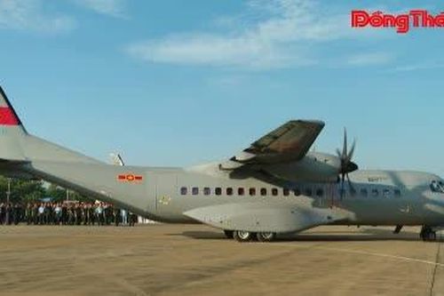 Quân khu 9 lần đầu vận chuyển mẫu hài cốt liệt sĩ bằng máy bay quân sự