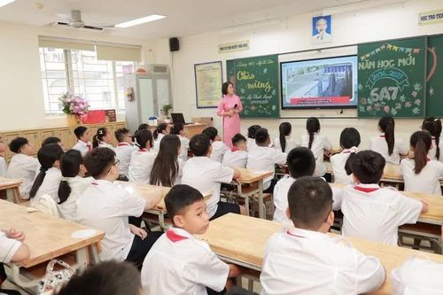 Hà Nội bắt đầu kiểm tra các khoản thu trường học trong tháng 10