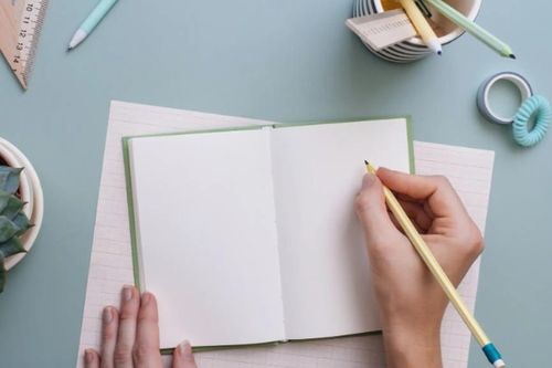 Cách viết mở bài nghị luận văn học tự nhiên và đúng trọng tâm