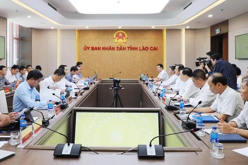 Tháo gỡ khó khăn trong triển khai các dự án của Công ty Apatit Việt Nam