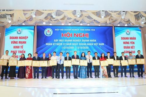 Hòa Phát nhận Bằng khen của Chủ tịch UBND tỉnh Hưng Yên nhân kỷ niệm Ngày Doanh nhân Việt Nam
