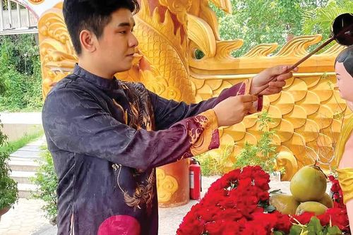 Nghệ sĩ trẻ với tâm nguyện của một Phật tử