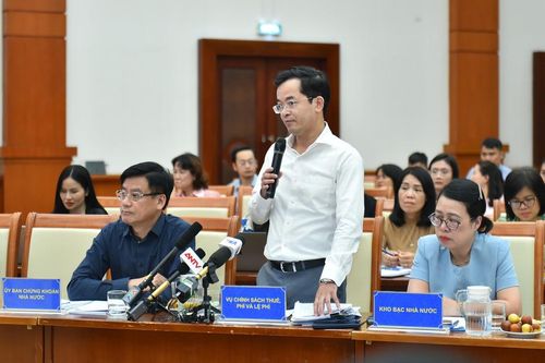 Bộ Tài chính thông tin đánh thuế 0,2% với đất bỏ hoang