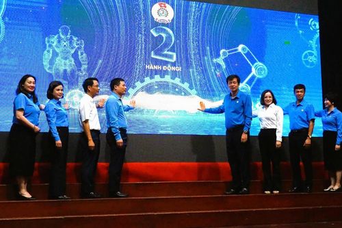 Gần 4.000 đoàn viên mới gia nhập Công đoàn Xây dựng Việt Nam