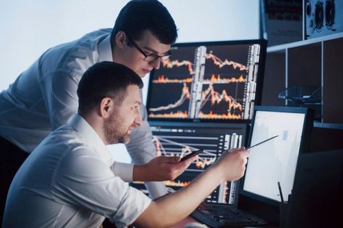 Khối ngoại bán ròng hơn 2.600 tỷ đồng trong phiên VN-Index duy trì sắc xanh