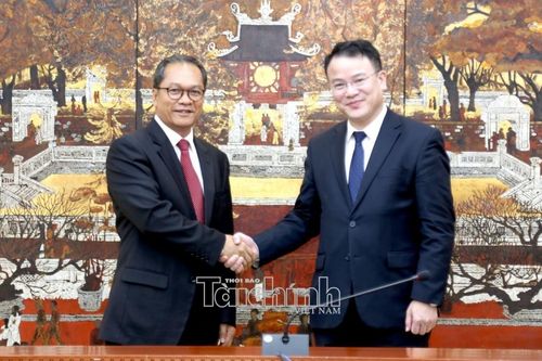 Việt Nam - Campuchia tăng cường hợp tác trong lĩnh vực đấu thầu điện tử