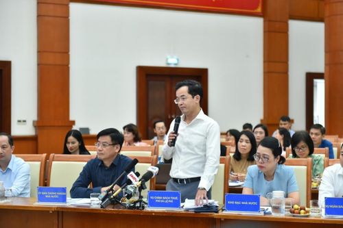 Bộ Tài chính thông tin về đề xuất đánh thuế 0,2% với đất bỏ hoang