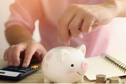 Nên trả hết nợ hay tiếp tục gửi tiết kiệm khi đang có tiền nhàn rỗi?