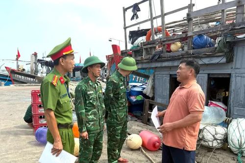Giữ bình yên địa bàn ven biển, bảo vệ sinh kế của ngư dân
