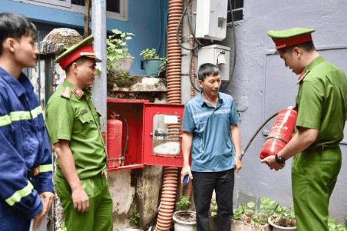 Tuyên truyền lắp thiết bị truyền tin báo cháy