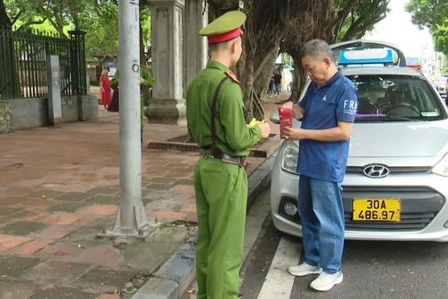 Văn Miếu - Quốc Tử Giám: Khi lòng đường không còn là nơi dừng đỗ