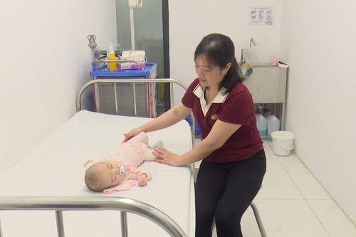 Kéo giãn xương hàm dưới, mở lối thở cho trẻ đa dị tật