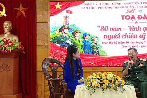 Giáo dục truyền thống qua câu chuyện người lính